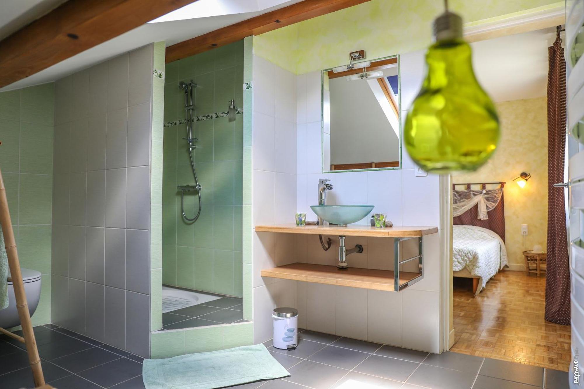 Bed and Breakfast Le Nid De L'Ecureuil Brens  Номер фото