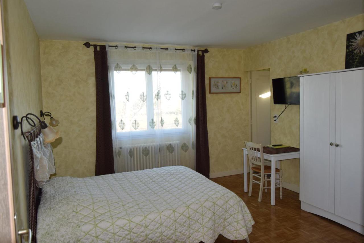 Bed and Breakfast Le Nid De L'Ecureuil Brens  Экстерьер фото